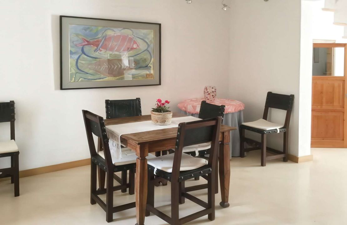 For rent - charming townhouse with Patio and small pool